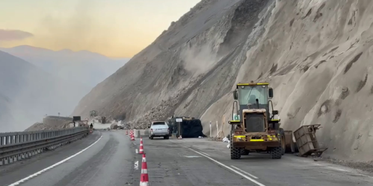 Crisis en la Cuesta Chinchorro: Alcalde Zavala exige estado de excepción constitucional por catástrofe para la comuna de Camarones