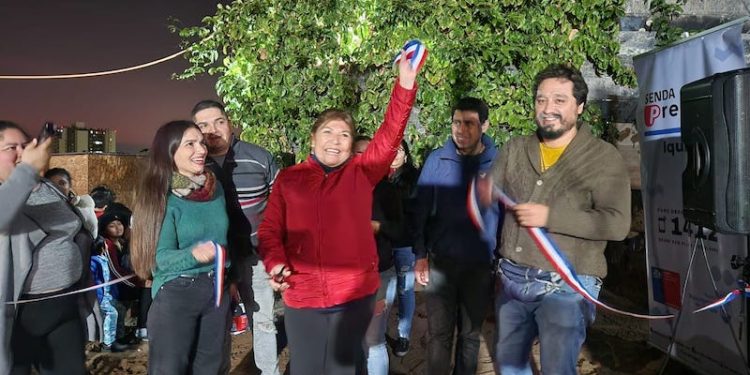 SENDA Previene Iquique junto a vecinos del Campamento Laguna Verde  crean de juegos infantiles con materiales reciclados