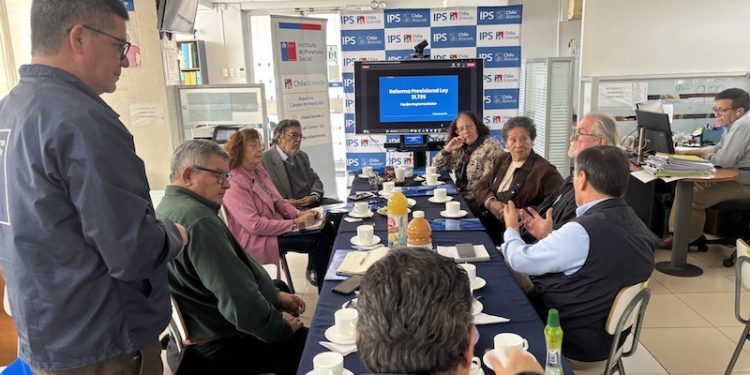 IPS hace llamado a personas beneficiarias de leyes reparatorias de 82 o más años para que soliciten la PGU