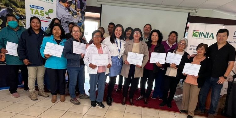 Finaliza con éxito el Programa TAS Camarones: 20 usuarios egresan con nuevas herramientas para una agricultura más sostenible