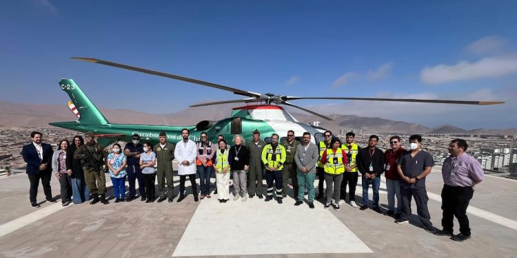 Carabineros realiza simulacro y capacitaciones a personal de salud en casos de emergencias aeromédicas