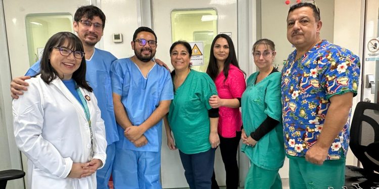 Unidad de Farmacia del CON capacita a profesionales del Servicio de Salud de Tarapacá en elaboración de quimioterapias