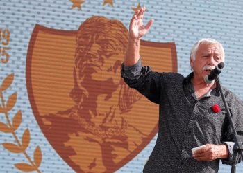 Caszely le raya la cancha a Brayan Cortés: «El que no quiere estar en Colo-Colo, que se vaya nomás»