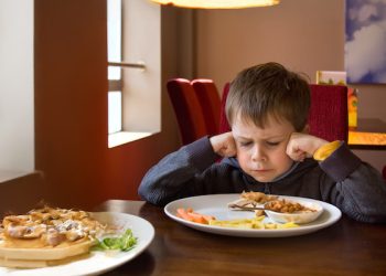 Cuando los niños no quieren comer: Qué hay detrás del “no me gusta” y cómo enfrentarlo