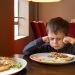 Cuando los niños no quieren comer: Qué hay detrás del “no me gusta” y cómo enfrentarlo