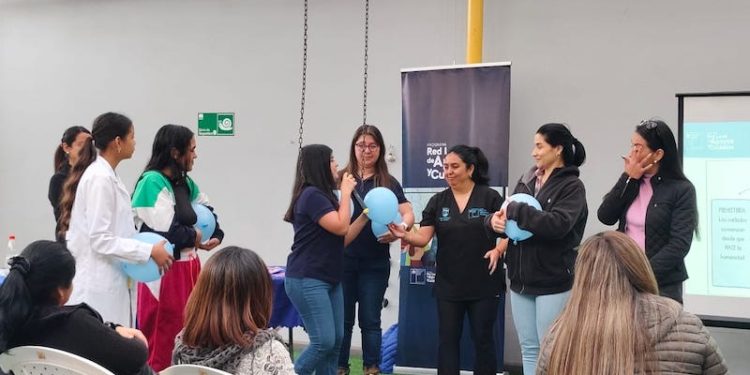Familias de jardines JUNJI participaron en diálogo “Ponte en los zapatos de la cuidadora/o”