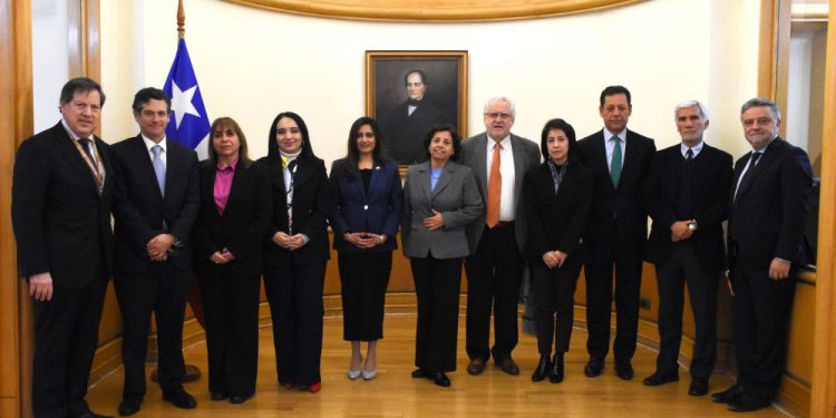 Gobierno realiza reunión ampliada con empresas mineras para analizar medidas comerciales anunciadas por Estados Unidos sobre importaciones de cobre