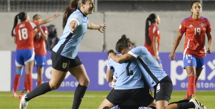 Uruguay derrota 3-0 a Selección Femenina de Chile y clasificó a semifinales de la Copa América