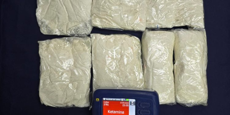 PDI detuvo a extranjero en Chacalluta portando más de 9 mil dosis de ketamina en polvo