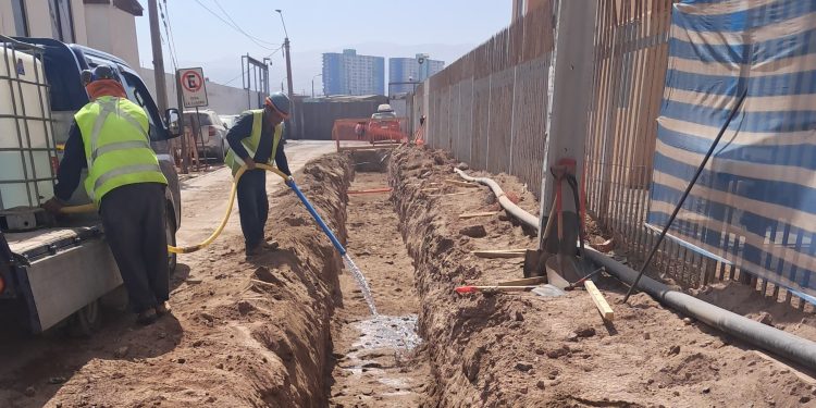 Avanza renovación de redes de Agua Potable y Aguas Servidas en Cerro Tarapacá