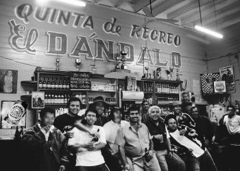 En un bar, por Sonia Pereira Torrico