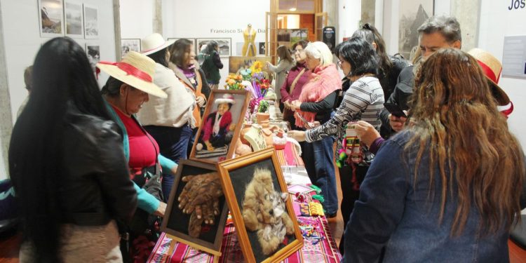 Artesanos de Tarapacá protagonizaron el 1° Encuentro de Artesanía y Creación
