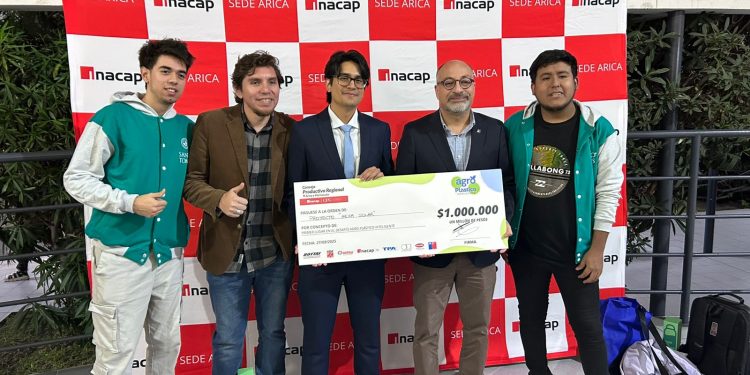 HexaSolar: Tomasinos ganan el Desafío Agro Plástico Inteligente