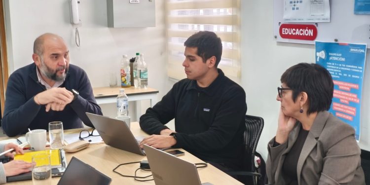 Dirección de Educación Pública visita El Tamarugal para conocer estado de avance del servicio local