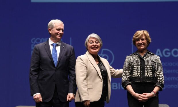 Encuesta Criteria: Kast lidera la carrera presidencial seguido de cerca por Jara