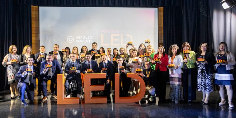 Dos directores educativos de Tarapacá reconocidos entre los 30 más destacados de Chile