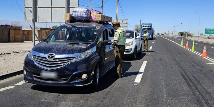 Carabineros mantiene despliegue preventivo en poblado de Tarapacá