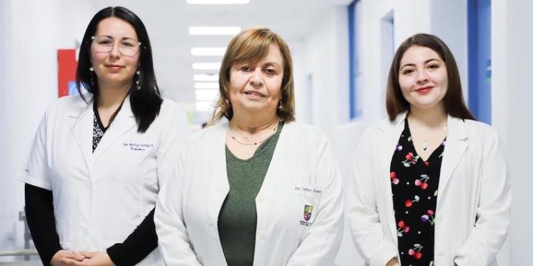 Hospital Clínico Universidad de Chile identifica microARNs capaces de frenar el cáncer de ovario