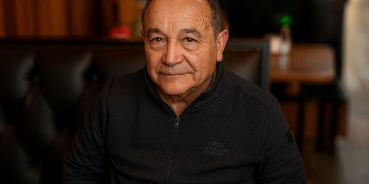 «El Legado del Chino Contreras: Un Ícono de Iquique»