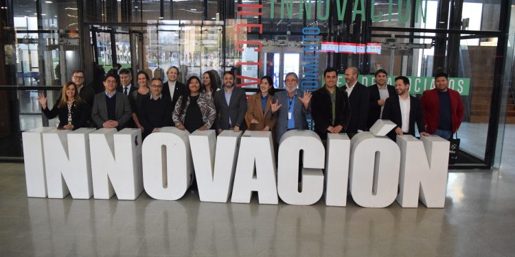 Gobernador y delegación de CORE de Tarapacá participan en gira tecnológica organizada por la seremi de Ciencia