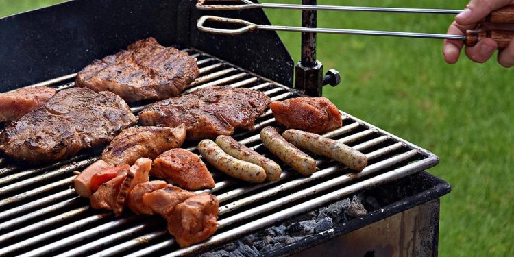 Especialista Universidad Chile entrega claves para un consumo seguro de carne en Fiestas Patrias