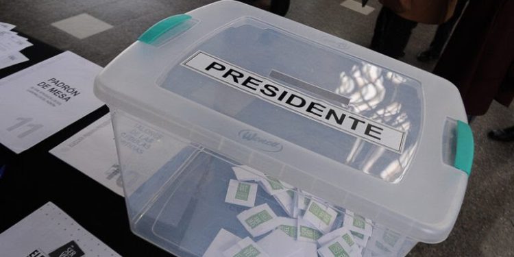 Presidencial con voto obligatorio: Cambio copernicano /por Pepe Auth