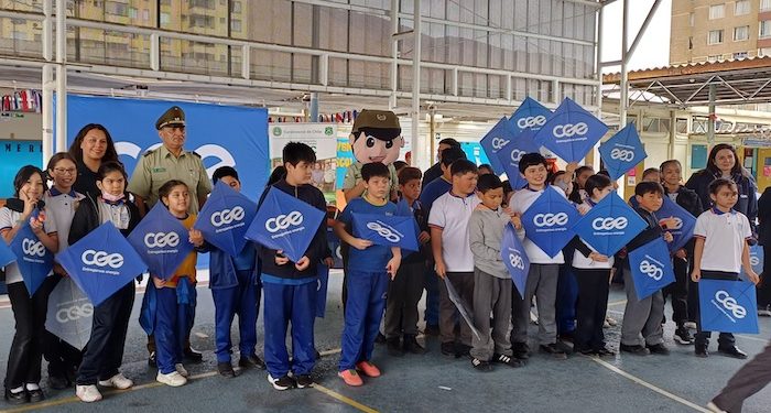 CGE lanza junto a Carabineros campaña “Volantín Seguro” para prevenir accidentes relacionados con las redes eléctricas durante las Fiestas Patrias