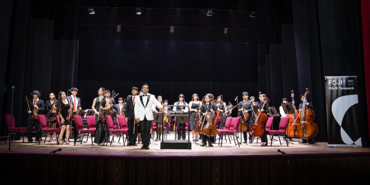 Orquesta Sinfónica Juvenil de Tarapacá deslumbró en su histórico debut en el Teatro Municipal de Iquique