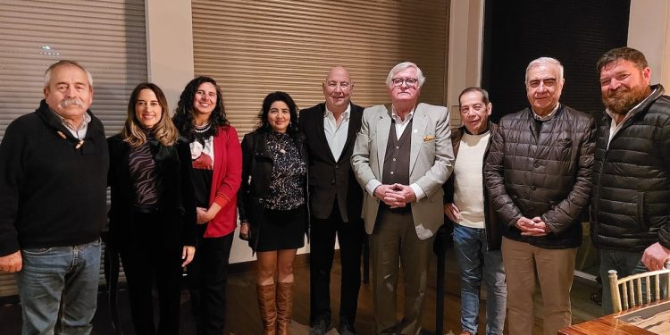 YMCA Tarapacá reconoce al arquitecto Luis Alberto Darraidou por su trayectoria y apoyo permanente a la institución