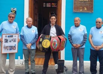 José Luis Farías, iquiqueño Campeón Nacional de Karate y Kick Boxing visitó el Museo del Deportes «Hernán Cortez Heredia»