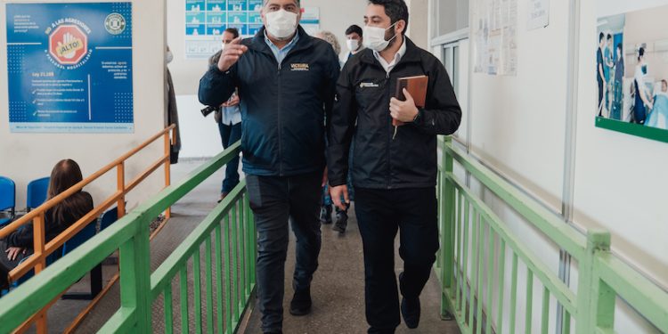 Nuevo sistema de audio mejora atención en urgencias del Hospital de Iquique gracias al Centro Victoria