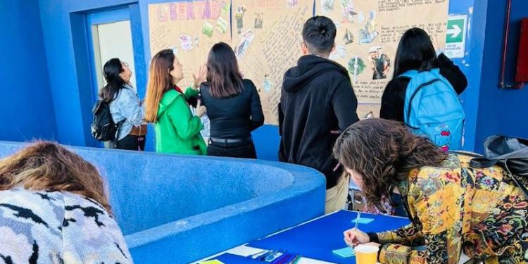 Académicas de la UNAP imparten taller de Literatura a mujeres privadas de libertad del CCP de Iquique