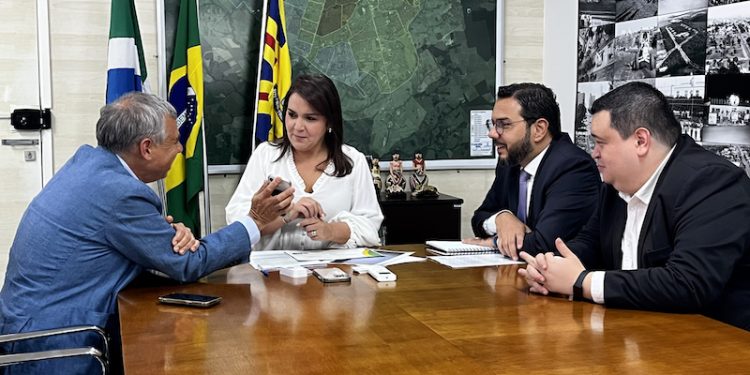 Alcalde Mauricio Soria cumple intensa agenda de encuentros con autoridades y empresarios brasileños