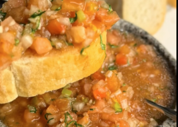 Pebre, el “Rey” en Fiestas Patrias