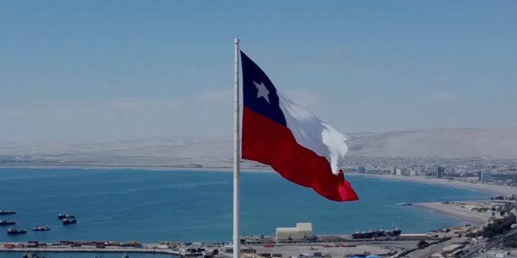 Bandera / por Willy Bascuñán / Homenaje a Nuestra Patria