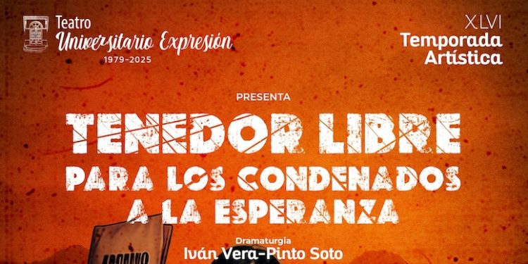 Un tenedor en alto en medio del desierto