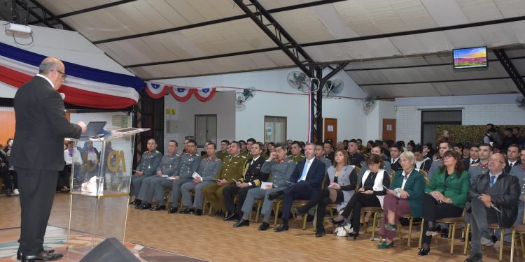 En culto de acción de gracias, evangélicos oraron por bienestar de la nación y su gente