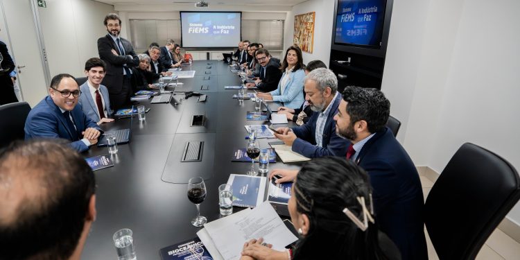 Delegación de autoridades y empresarios de Tarapacá participa de encuentro por Ruta Bioceánica en Brasil