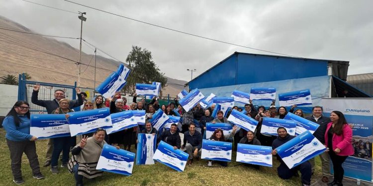 42 organizaciones sociales de Iquique y Alto Hospicio desarrollarán proyectos a través del Fondo Concursable 2025 de Aguas del Altiplano