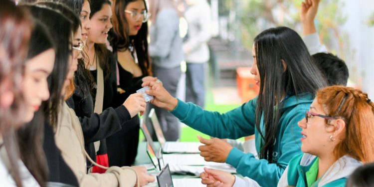 Ensayo PAES en Santo Tomás Iquique: preparación, calidad y acompañamiento vocacional