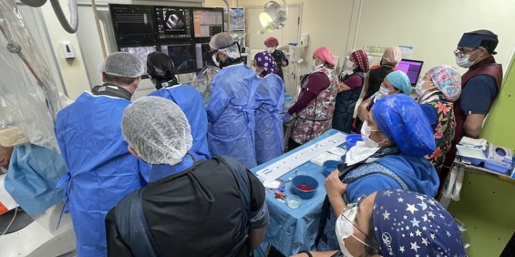 Hospital de Iquique realiza los primeros procedimientos mínimamente invasivos en Cardiopatía de la región