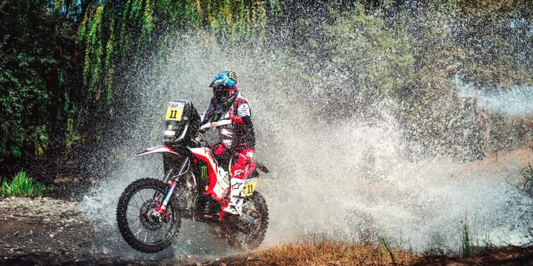 Nacho Cornejo completa exigente primera etapa del Rally Raid Portugal