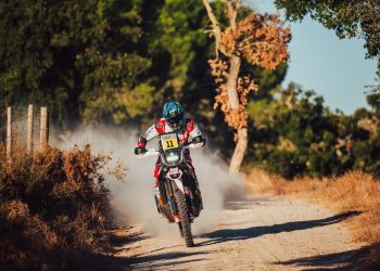 Ignacio Cornejo mantiene el ritmo en el Rally Raid de Portugal tras una etapa marcada por accidentes