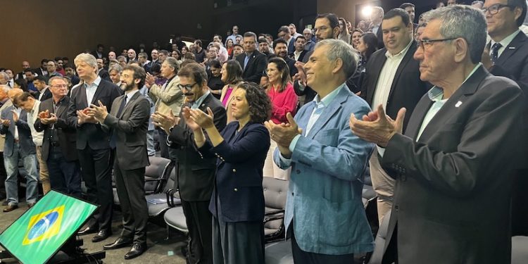 Municipalidad promueve rol comercial y turístico de Iquique en “Rueda de Negocios Brasil 2025”