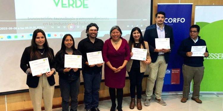 Certifican a 30 emprendedores en programa “Revolución Verde”