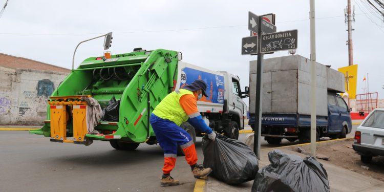 Municipalidad de Iquique informó modificación en el retiro de basura domiciliaria durante Fiestas Patrias