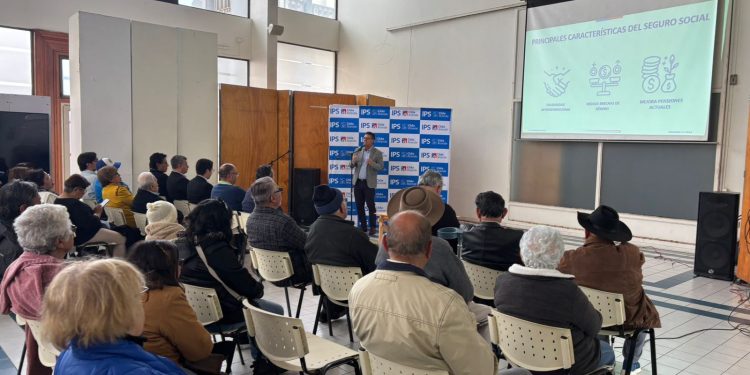 Conversatorio sobre Reforma de Pensiones resalta aumento de la PGU y apoyo a beneficiarios de leyes reparatorias