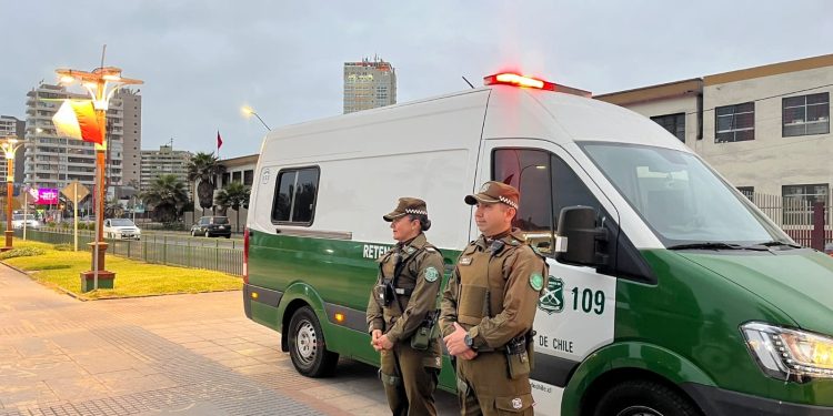 Carabineros detiene a 64 personas este fin de semana en la región