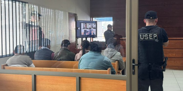 Confirman prisión preventiva para policías bolivianos detenidos en Hito Cajón