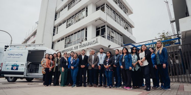 Gobierno Regional entrega seis vacunatorios móviles a la Municipalidad de Iquique para fortalecer la atención primaria